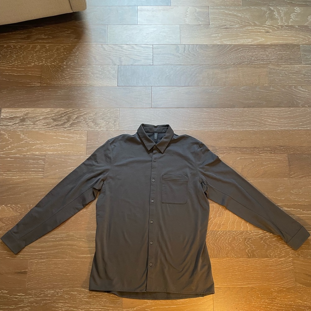 Lululemon Performance Stretch Button Up Size Large - image 1